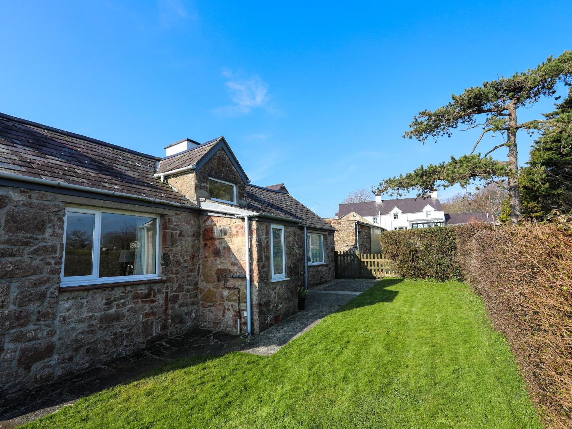 Tan Twr Farm Cottage Dwyran Kültér fotó