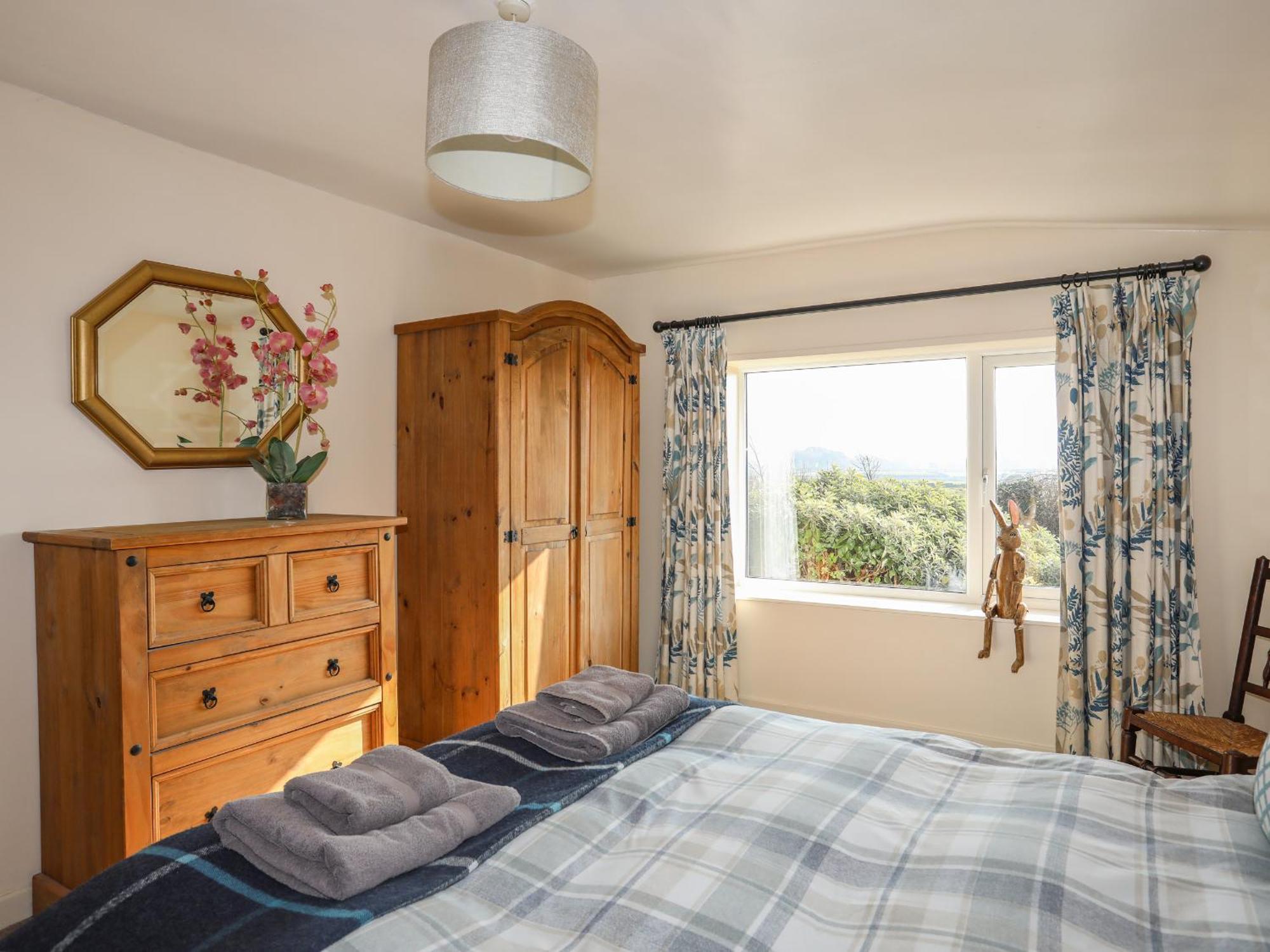 Tan Twr Farm Cottage Dwyran Kültér fotó